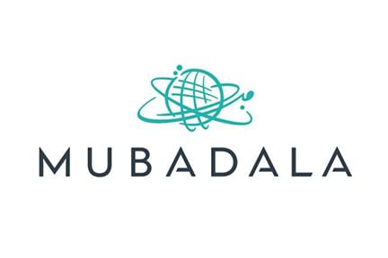 “مبادلة” تعزز حضورها العالمي باستثمارات إستراتيجية وشراكات دولية