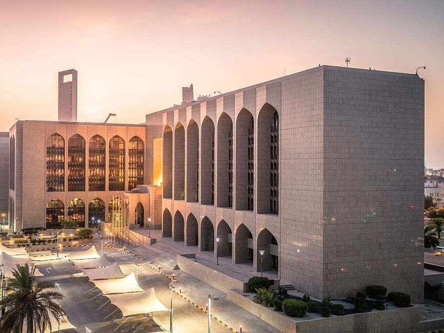 الثقافة المالية في الإمارات..منظومة متكاملة تعزز الادخار والاستثمار والاستقرار المجتمعي والاقتصادي